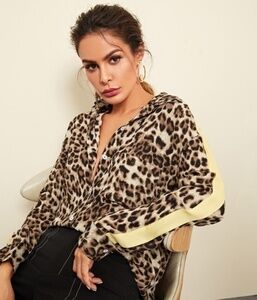 LaFayette 148 NY‎ Silk leopard blouse,